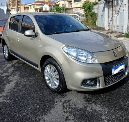 RENAULT SANDERO 1.6 PRIVILÉGE 16V FLEX 4P AUTOMÁTICO RENAULT SANDERO 1.6 PRIVILÉGE 16V FLEX 4P AUTOMÁTICO